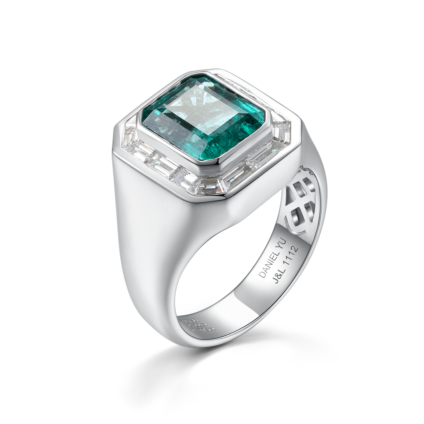 3.88CT Emerald Ring